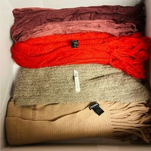 Scarf lot of 4
